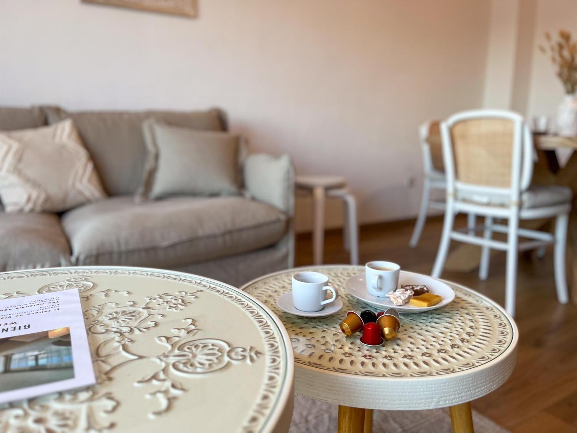 Spacieux Avec Terrasse Et Piscine Appartement
