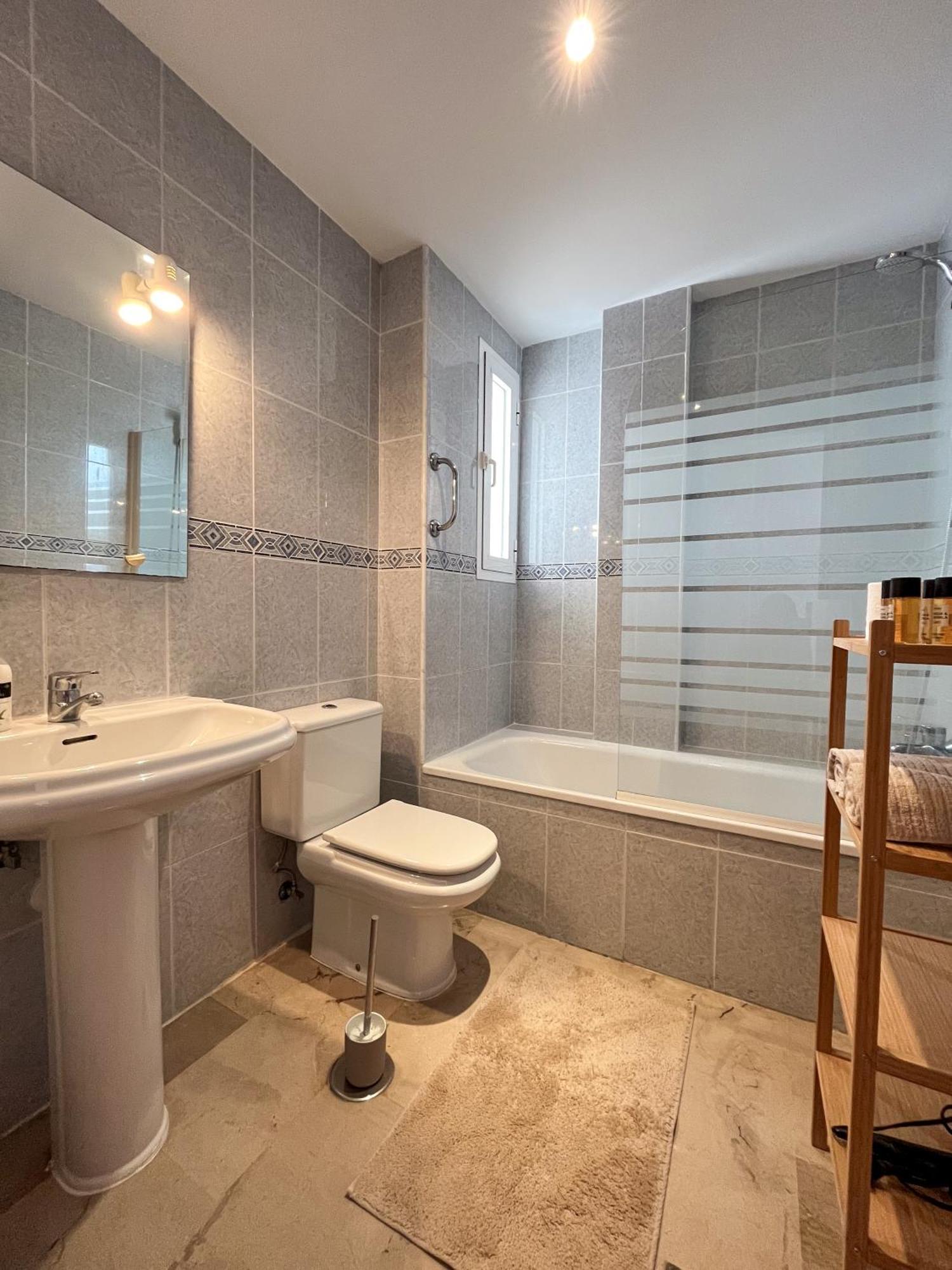 Appartement Spacieux Avec Terrasse Et Piscine Benalmádena